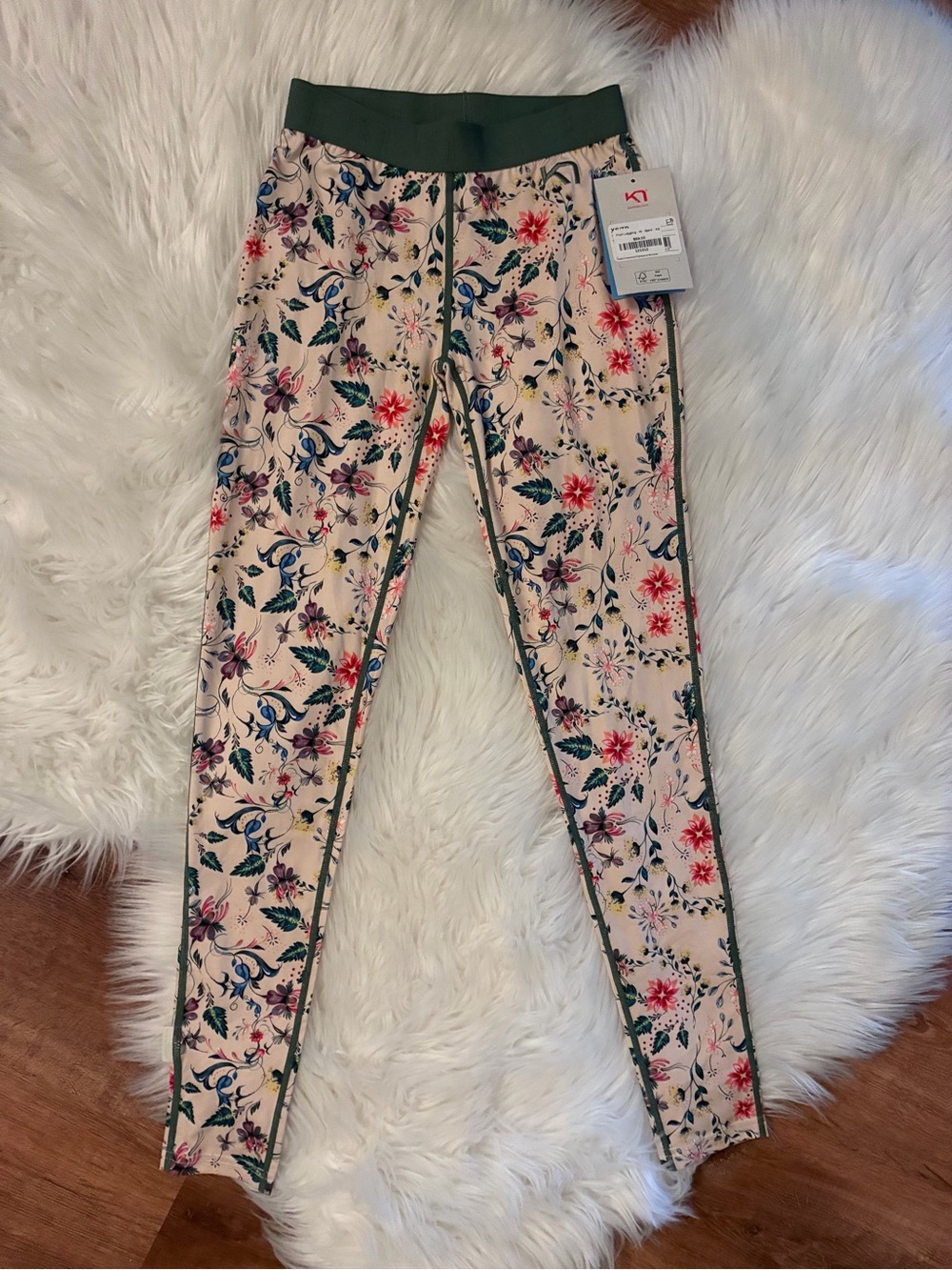 Kari Traa NWT Fryd Baselayer Legging Cream Floral XS Skiing Snow Winter Slopes